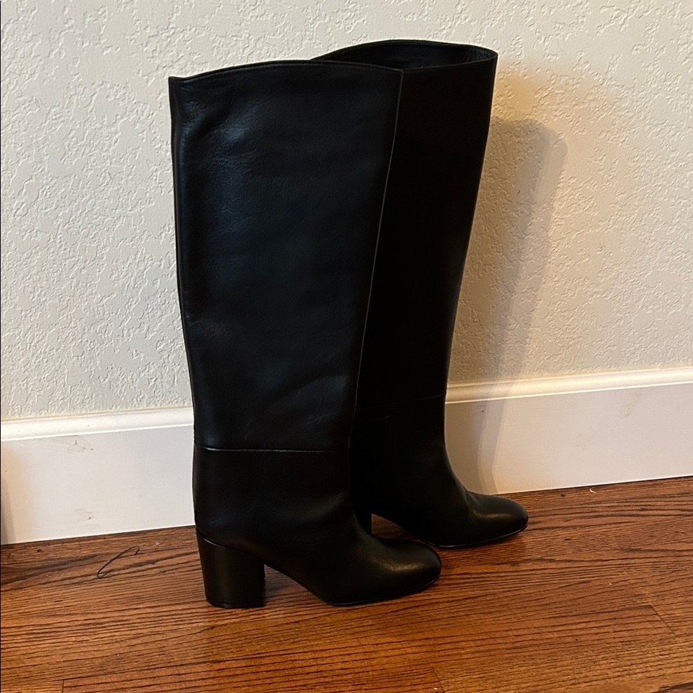 Stuart Weitzman Elegant Black Leather Boots